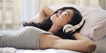 10 Best Headphones For Sleeping